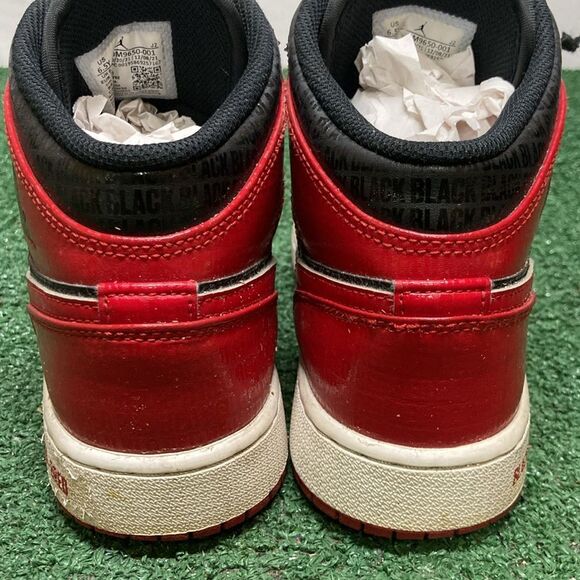 Nike Air Jordan 1 Mid Bred boys size 6.5Y (OKPM-06-005) - Picture 3 of 12